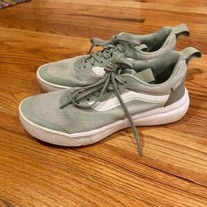 Vans Ultrarange in Sage green